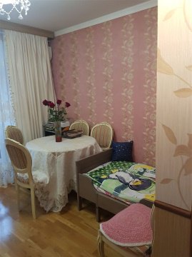 3-к квартира, 9/9 эт., 50м²