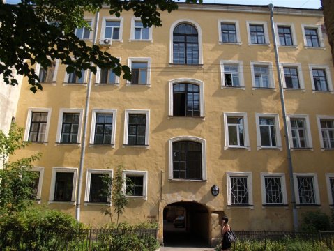 2-к квартира, 1/4 эт., 56м²