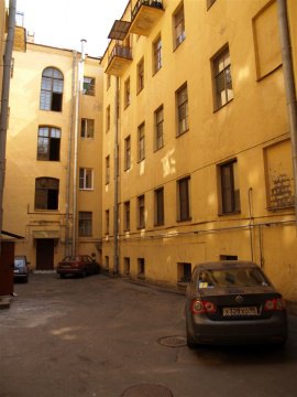 2-к квартира, 1/4 эт., 56м²