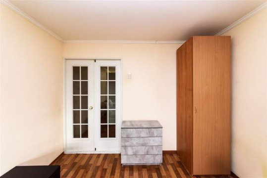 3-к квартира, 4/5 эт., 50м²