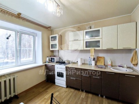 2-к квартира, 2/10 эт., 57м²