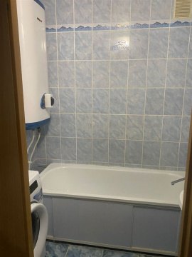 3-к квартира, 1/2 эт., 58м²