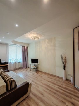 1-к квартира, 6/12 эт., 42м²