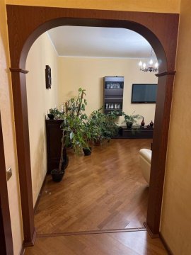 2-к квартира, 8/10 эт., 55м²