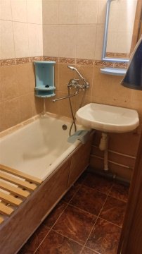 2-к квартира, 8/9 эт., 43м²