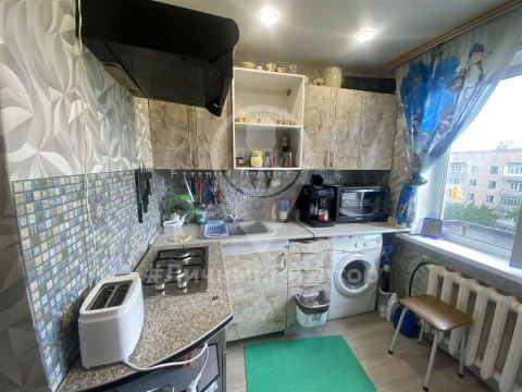 2-к квартира, 5/5 эт., 45м²