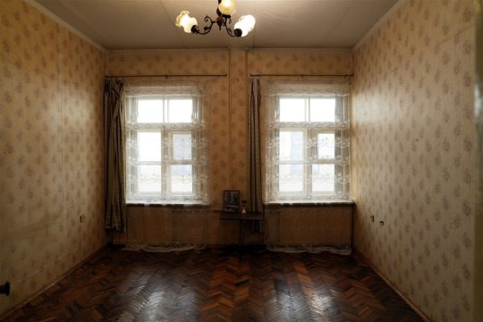 2-к квартира, 1/4 эт., 56м²