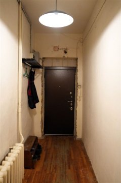 2-к квартира, 1/4 эт., 56м²