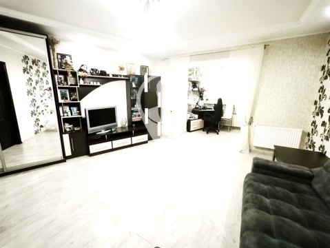 2-к квартира, 1/14 эт., 58м²