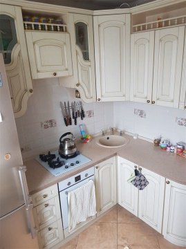 3-к квартира, 9/9 эт., 50м²
