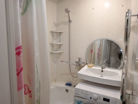 2-к квартира, 5/5 эт., 65м²