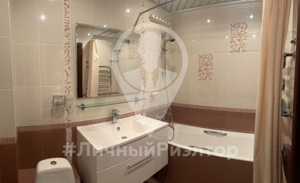1-к квартира, 3/10 эт., 42м²