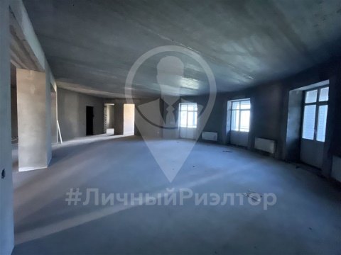 4-к квартира, 5/7 эт., 240м²