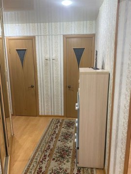 3-к квартира, 1/2 эт., 58м²