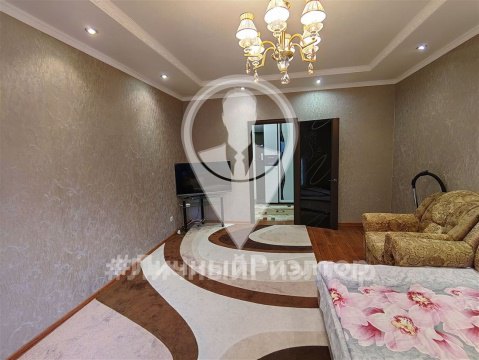 2-к квартира, 3/16 эт., 76м²