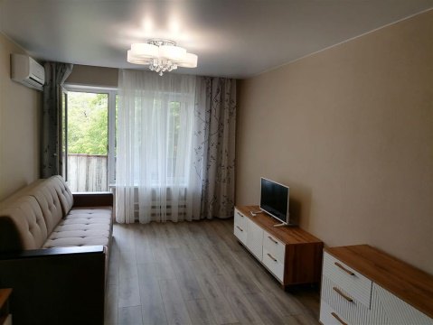2-к квартира, 4/9 эт., 45м²