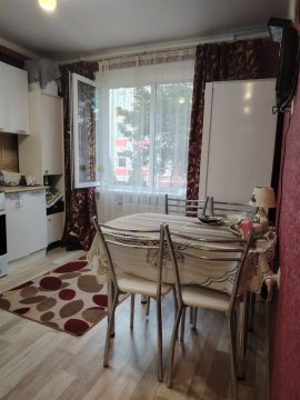 1-к квартира, 2/5 эт., 37м²