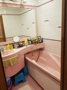 3-к квартира, 9/9 эт., 50м²