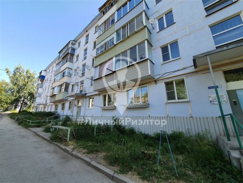 3-к квартира, 4/5 эт., 63м²