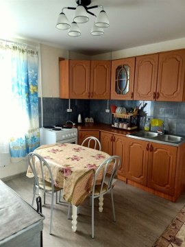 3-к квартира, 1/1 эт., 48м²