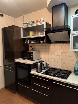 2-к квартира, 8/10 эт., 55м²