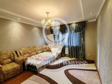 2-к квартира, 3/16 эт., 76м²