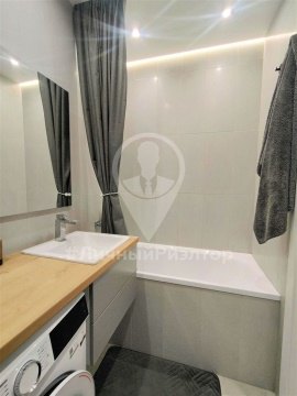 1-к квартира, 1/4 эт., 39м²